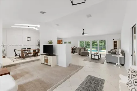 1261 NW 95th Avenue Plantation FL 33322