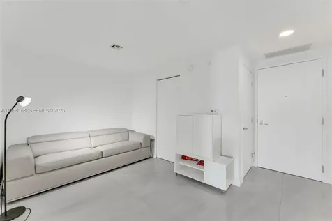 16385 Biscayne Boulevard North Miami Beach FL 33160