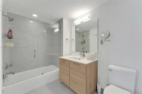 16385 Biscayne Boulevard North Miami Beach FL 33160