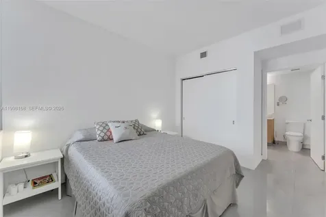16385 Biscayne Boulevard North Miami Beach FL 33160