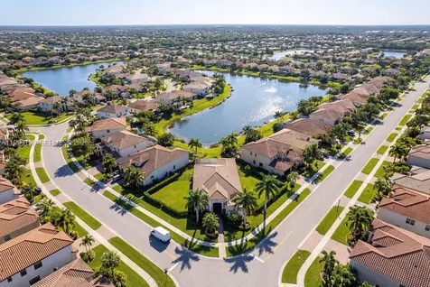 8055 NW 117th Way Parkland FL 33076
