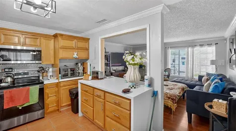 10420 NW 35th Place Miami FL 33147
