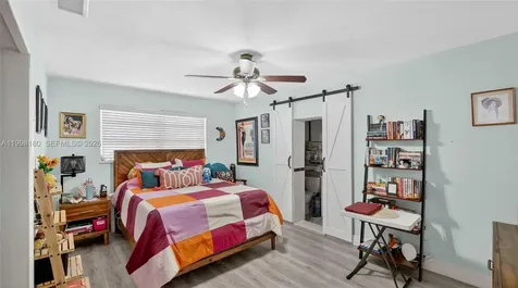 10420 NW 35th Place Miami FL 33147