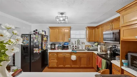 10420 NW 35th Place Miami FL 33147