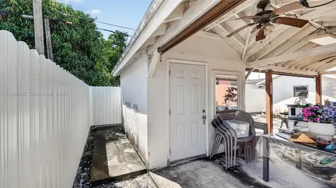 10420 NW 35th Place Miami FL 33147