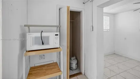 10420 NW 35th Place Miami FL 33147