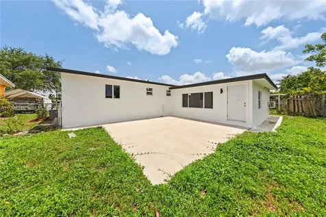 651 NW 9th Street Homestead FL 33030