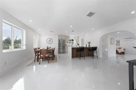 651 NW 9th Street Homestead FL 33030