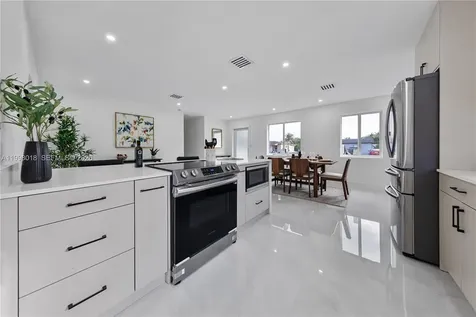 651 NW 9th Street Homestead FL 33030