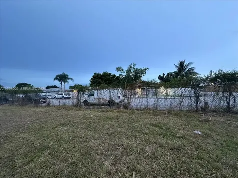 11888 SW 220th Street Miami FL 33170
