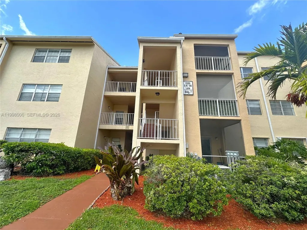 15295 SW 106th Lane Miami FL 33196