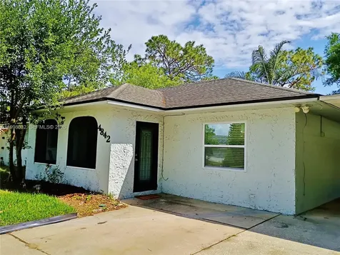 4842 Beacon Street Orlando FL 32808