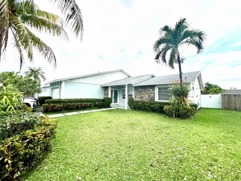 1361 N Fieldlark Lane Homestead FL 33035