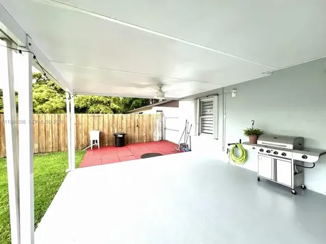 1361 N Fieldlark Lane Homestead FL 33035