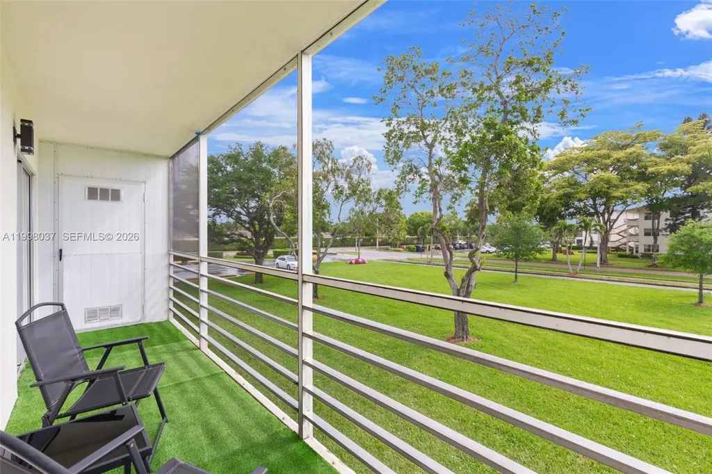 319 Preston H Boca Raton FL 33434