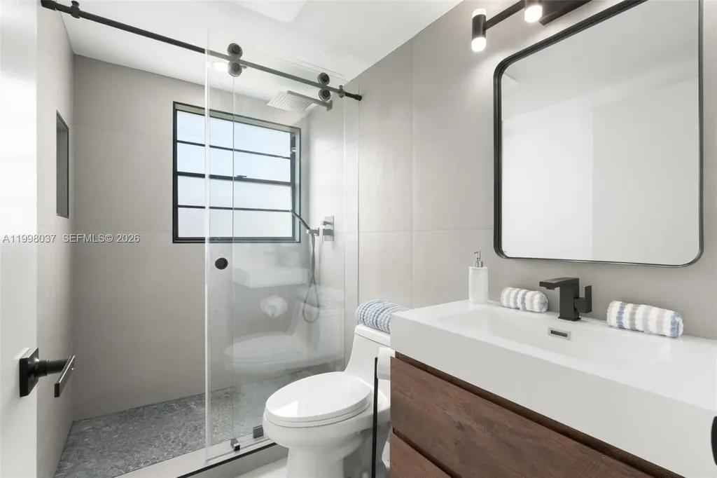 319 Preston H Boca Raton FL 33434