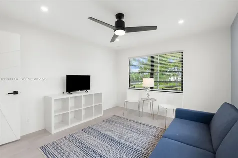 319 Preston H Boca Raton FL 33434