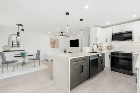 319 Preston H Boca Raton FL 33434
