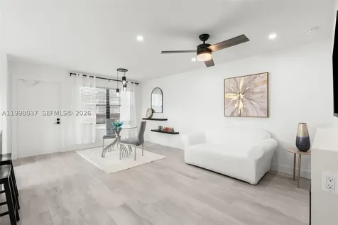 319 Preston H Boca Raton FL 33434