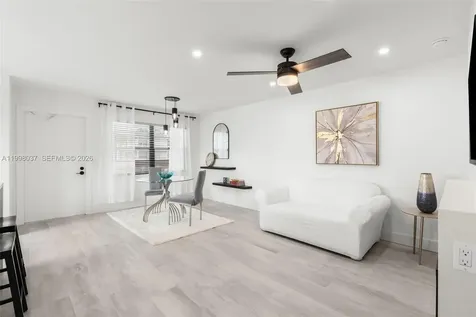 319 Preston H Boca Raton FL 33434