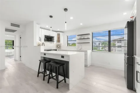 319 Preston H Boca Raton FL 33434
