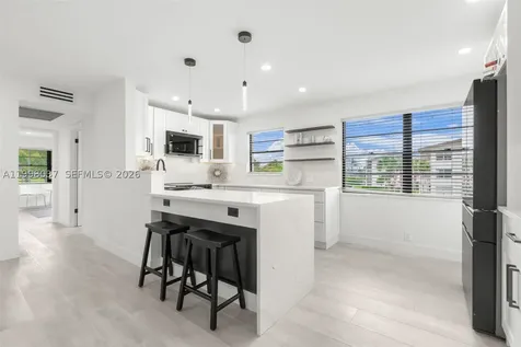 319 Preston H Boca Raton FL 33434