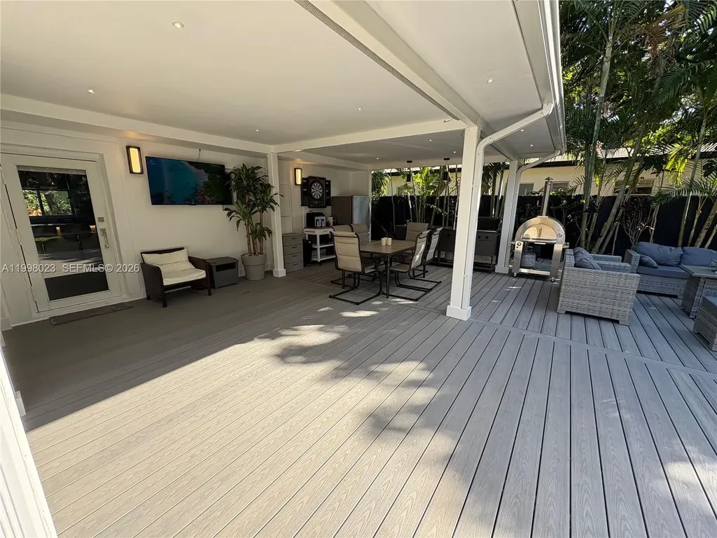 1205 NE 17th Terrace Fort Lauderdale FL 33304