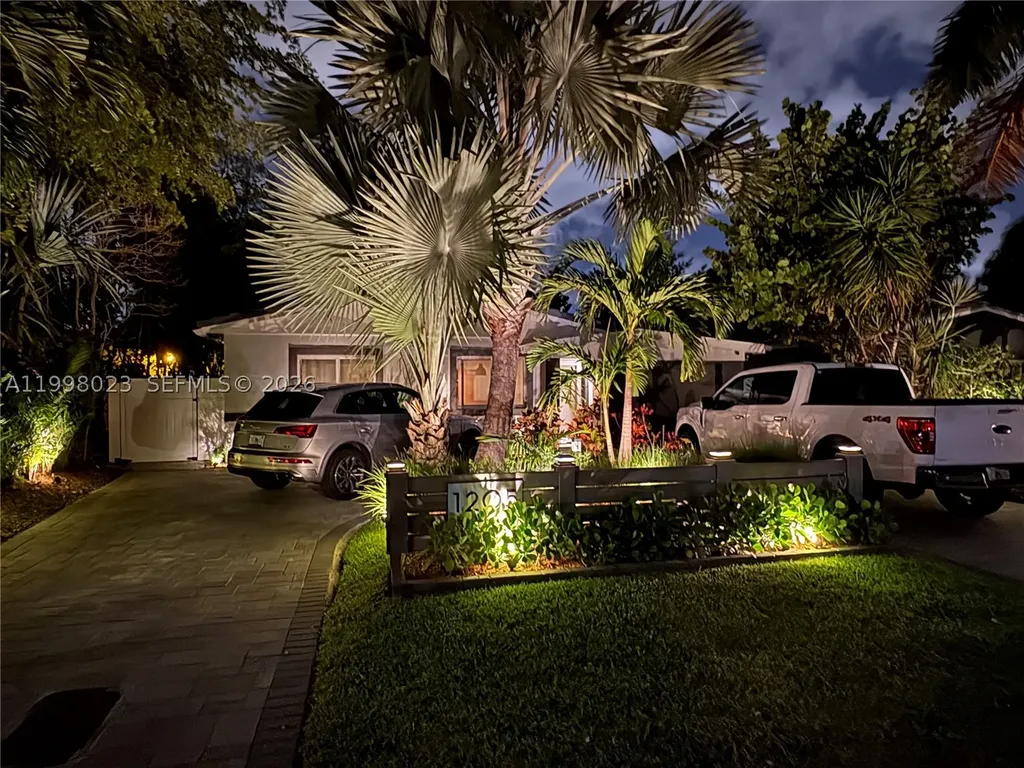 1205 NE 17th Terrace Fort Lauderdale FL 33304
