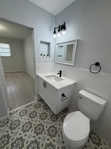 2041 NW 81st Avenue Pembroke Pines FL 33024