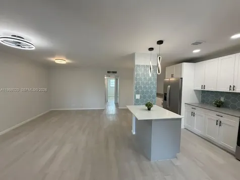 2041 NW 81st Avenue Pembroke Pines FL 33024