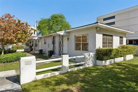 221 Antiquera Avenue Coral Gables FL 33134