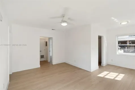 221 Antiquera Avenue Coral Gables FL 33134
