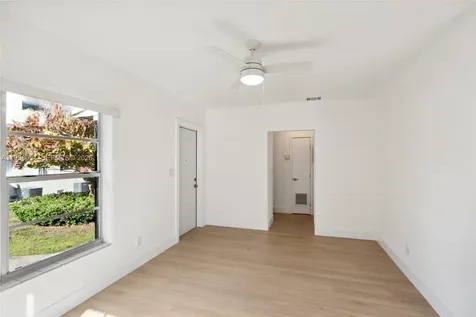 221 Antiquera Avenue Coral Gables FL 33134