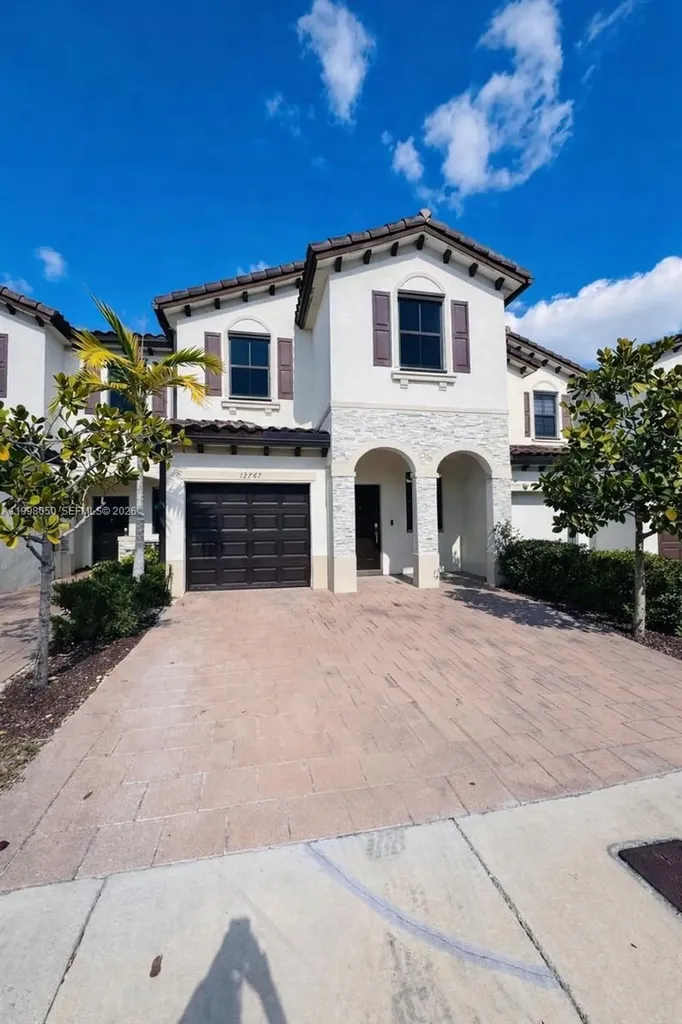 12767 SW 230th Terrace Miami FL 33170