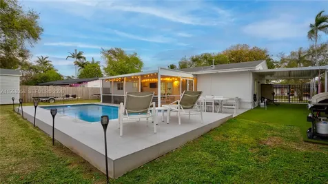 9311 Sterling Drive Cutler Bay FL 33157