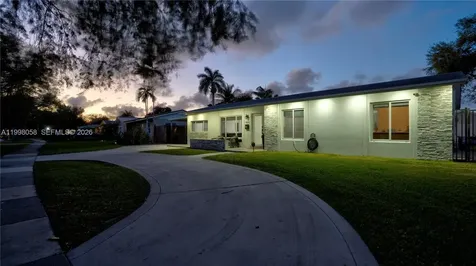 9311 Sterling Drive Cutler Bay FL 33157