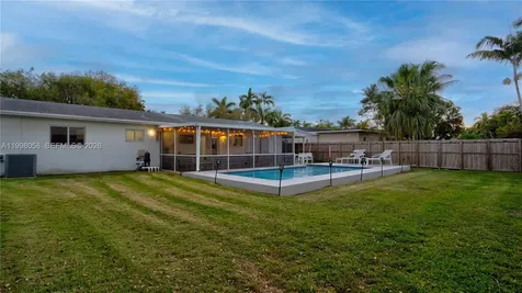 9311 Sterling Drive Cutler Bay FL 33157