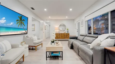 9311 Sterling Drive Cutler Bay FL 33157