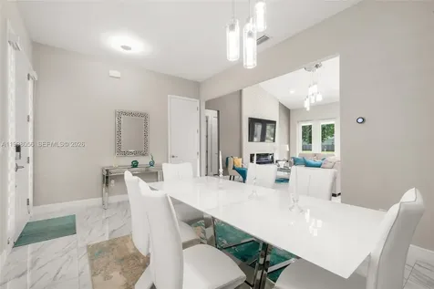 2009 Flower Sebring FL 33875