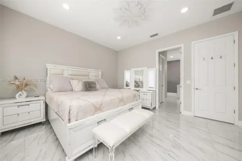 2009 Flower Sebring FL 33875