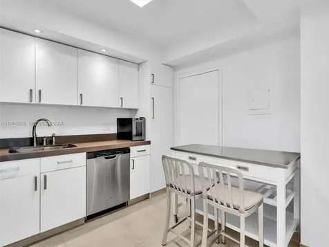 500 Bayview Drive Sunny Isles Beach FL 33160
