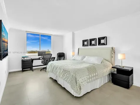 500 Bayview Drive Sunny Isles Beach FL 33160