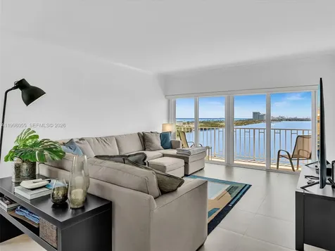 500 Bayview Drive Sunny Isles Beach FL 33160