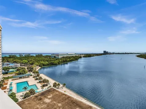 500 Bayview Drive Sunny Isles Beach FL 33160