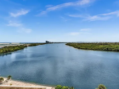 500 Bayview Drive Sunny Isles Beach FL 33160