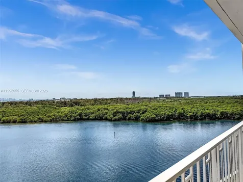 500 Bayview Drive Sunny Isles Beach FL 33160