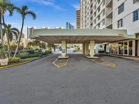 500 Bayview Drive Sunny Isles Beach FL 33160