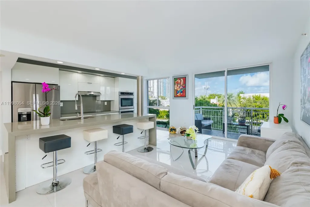 1688 West Avenue Miami Beach FL 33139