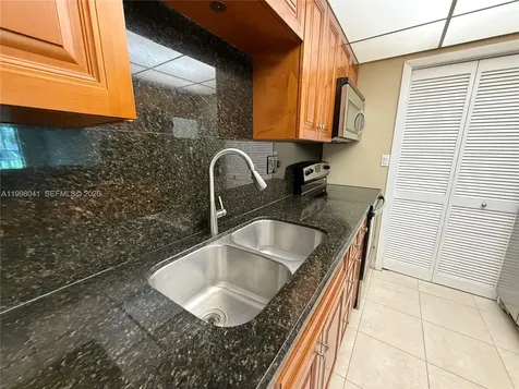 120 Lakeview Drive Weston FL 33326