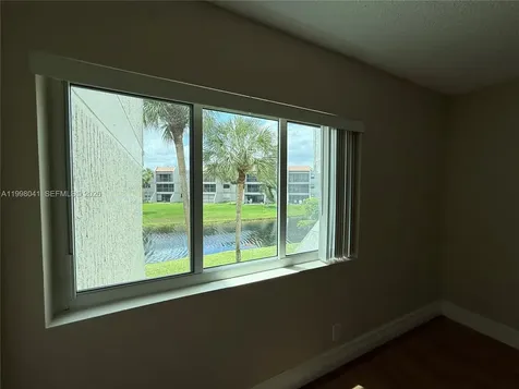 120 Lakeview Drive Weston FL 33326